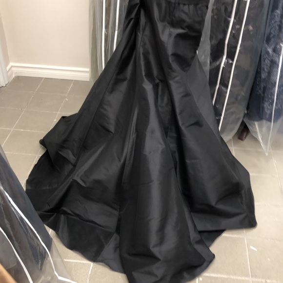 Elegant long evening dress - Picture 8 of 9